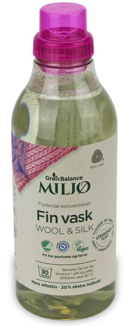 PŁYN DO PRANIA WEŁNIANYCH I JEDWABNYCH UBRAŃ (KONCENTRAT) ECO 900 ml (30 PRAŃ) - GRON BALANCE